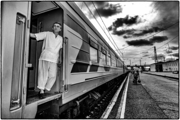Chef at the Trans-Siberian rail wall, between Moscow and Khabarovsk. CC 2.0 photo by Leidolv Magelssen. 